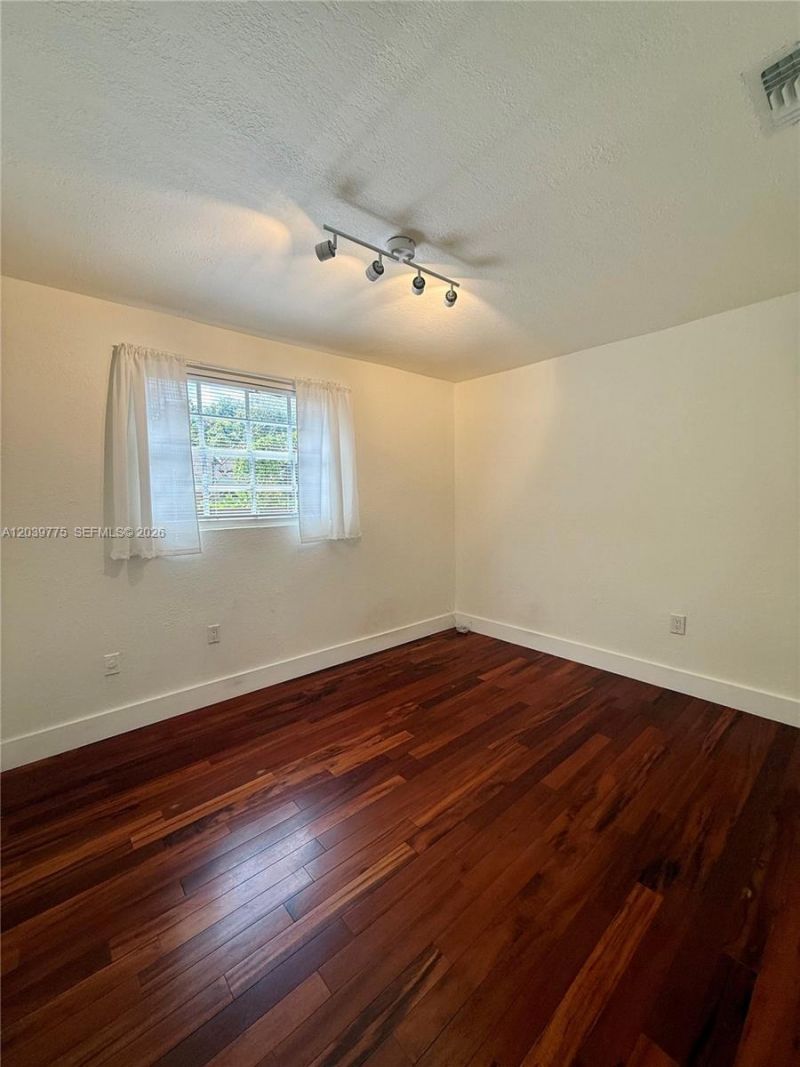 4456 SW 10th St , Miami, FL 33134 Photo