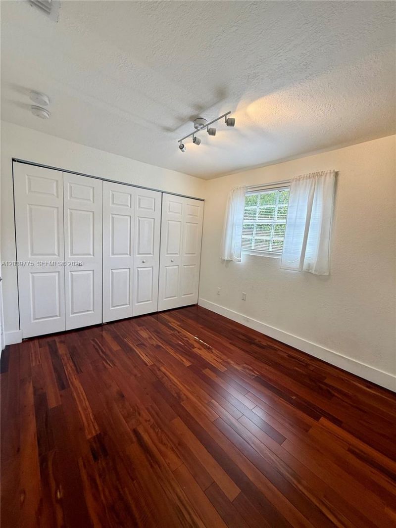 4456 SW 10th St , Miami, FL 33134 Photo