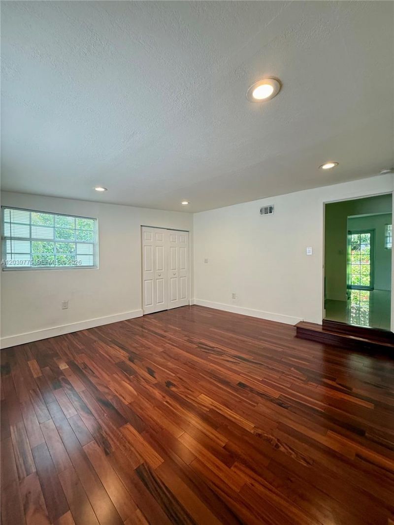 4456 SW 10th St , Miami, FL 33134 Photo