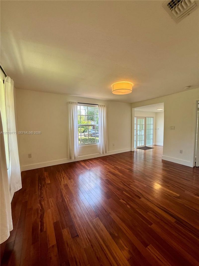 4456 SW 10th St , Miami, FL 33134 Photo