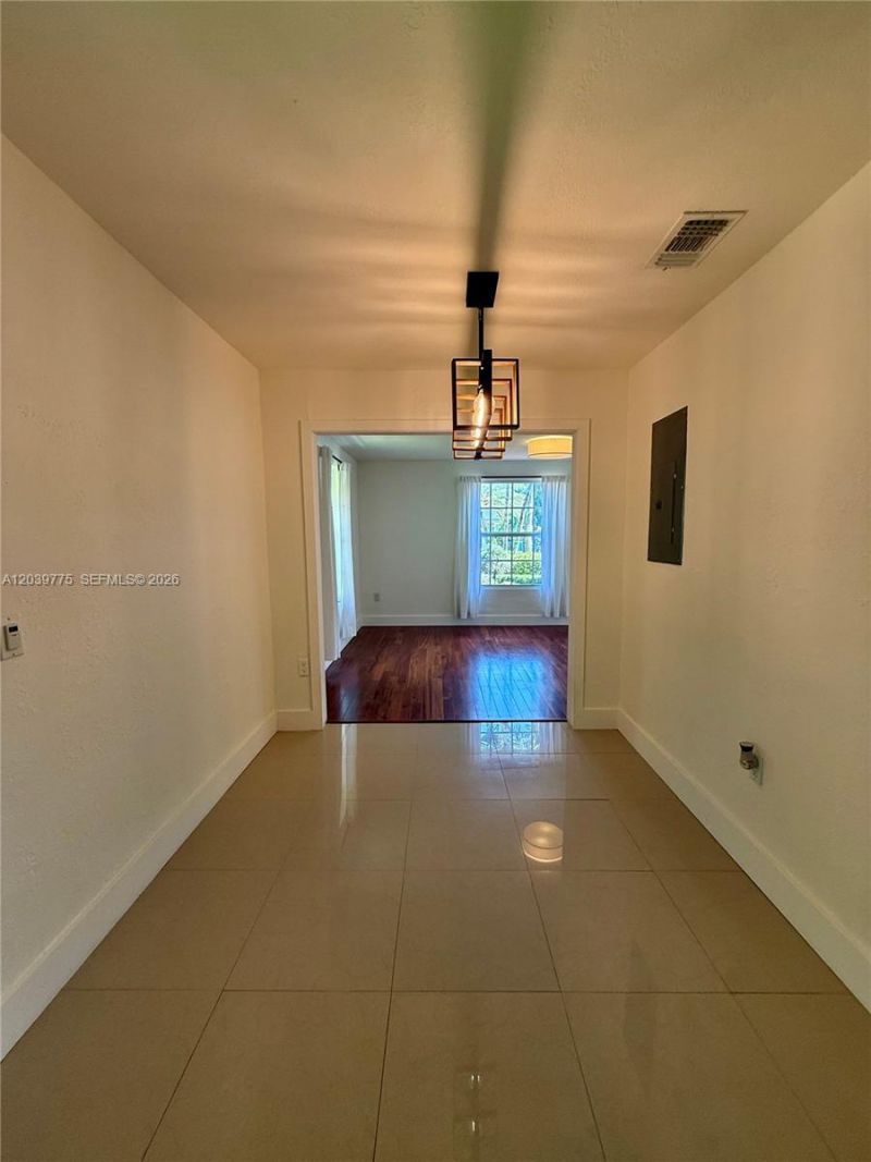 4456 SW 10th St , Miami, FL 33134 Photo