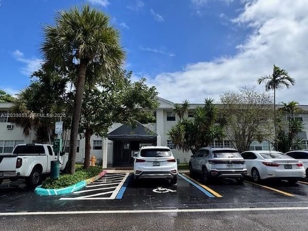 7925 West Dr, Unit 6, North Bay Village, FL 33141