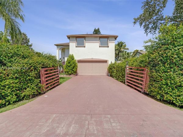 2151 NW 121st Ave , Plantation, FL 33323