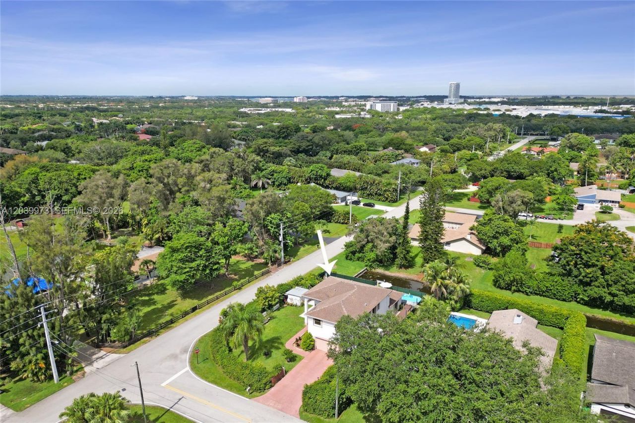 2151 NW 121st Ave, Plantation, FL 33323 Photo