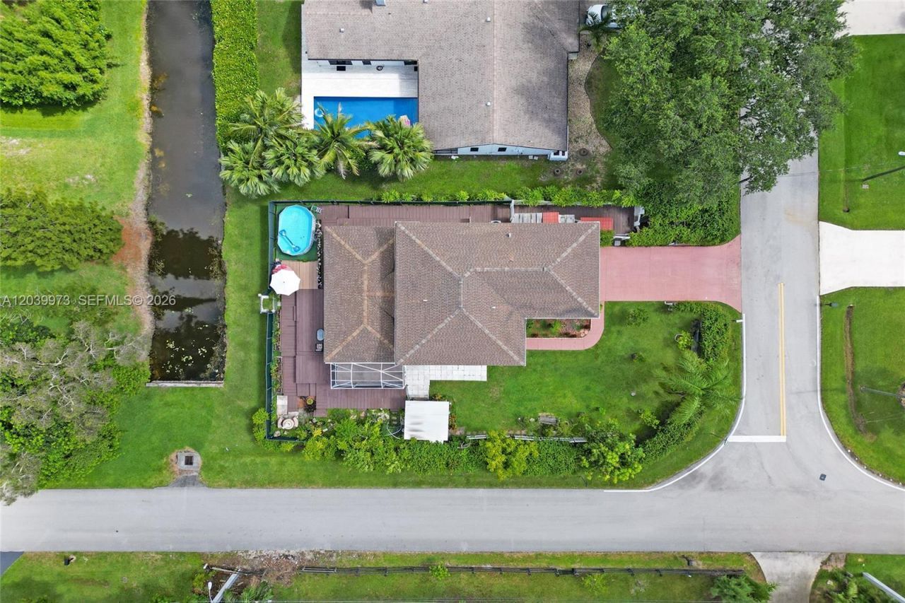 2151 NW 121st Ave , Plantation, FL 33323 Photo