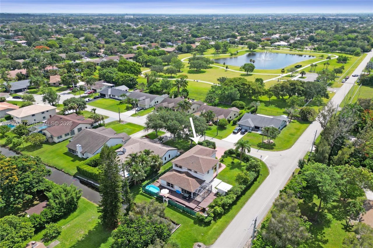 2151 NW 121st Ave , Plantation, FL 33323 Photo