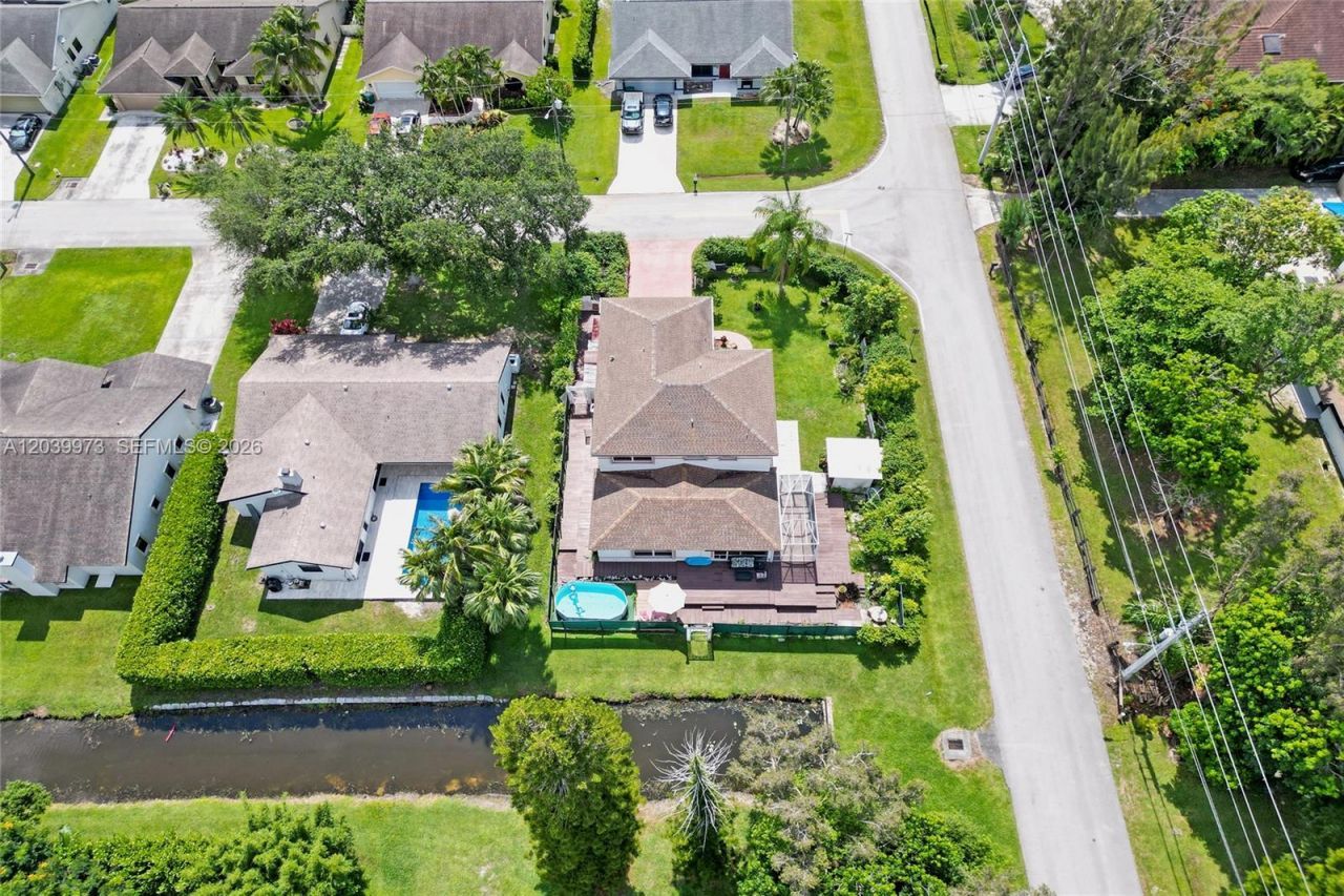 2151 NW 121st Ave , Plantation, FL 33323 Photo