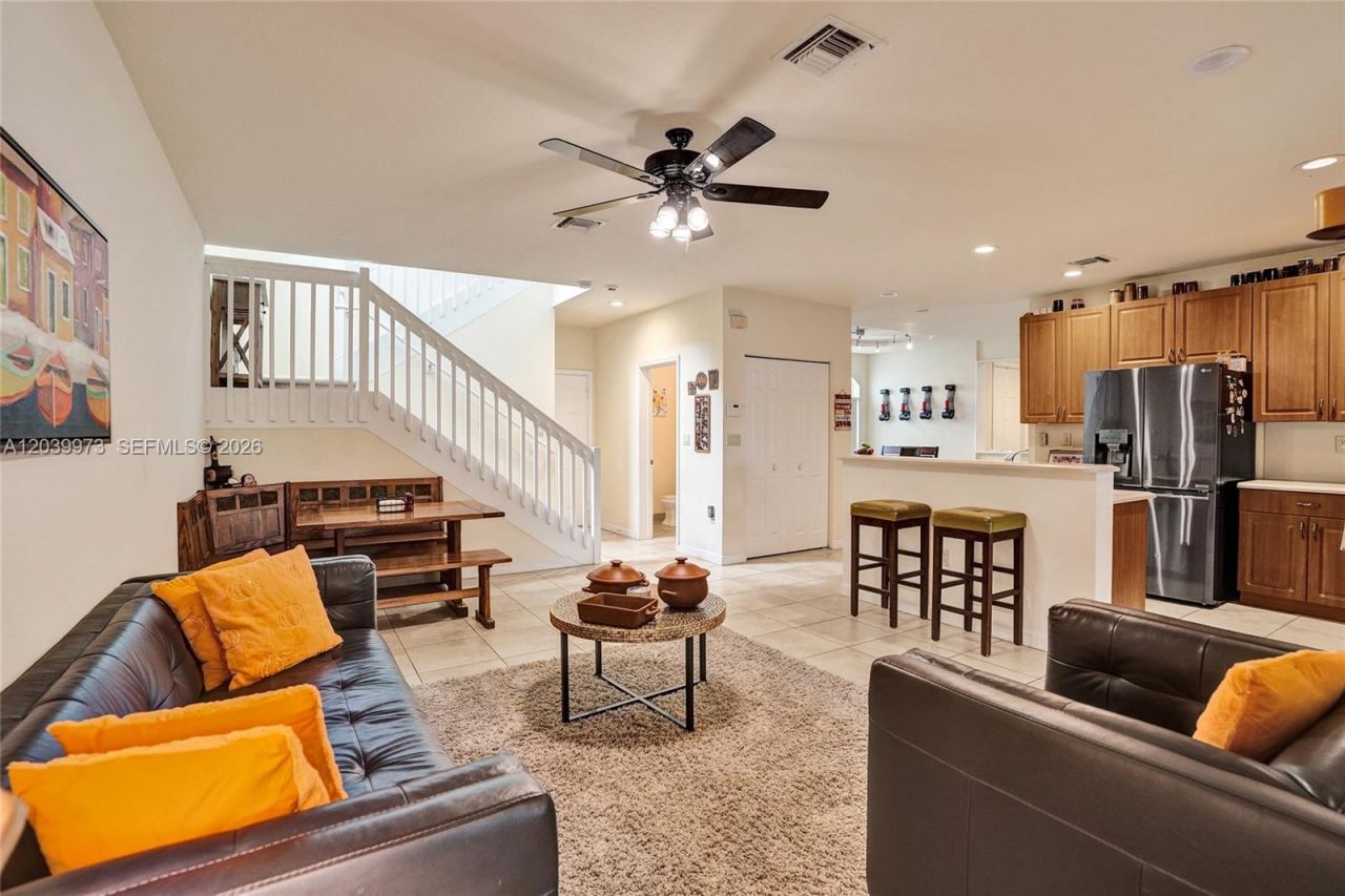 2151 NW 121st Ave, Plantation, FL 33323 Photo