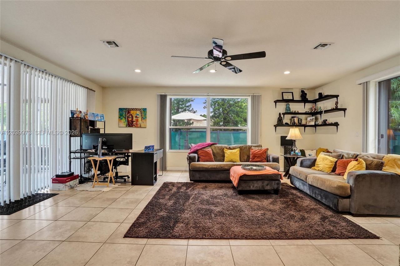 2151 NW 121st Ave, Plantation, FL 33323 Photo