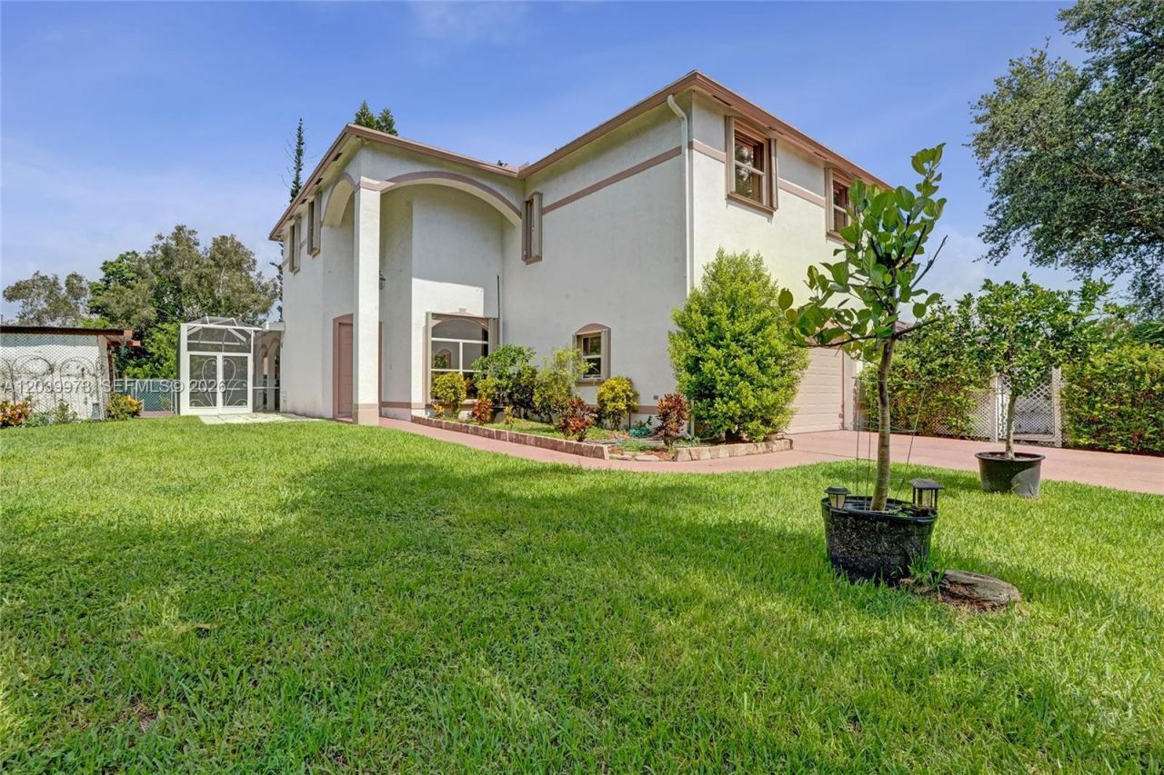 2151 NW 121st Ave, Plantation, FL 33323 Photo
