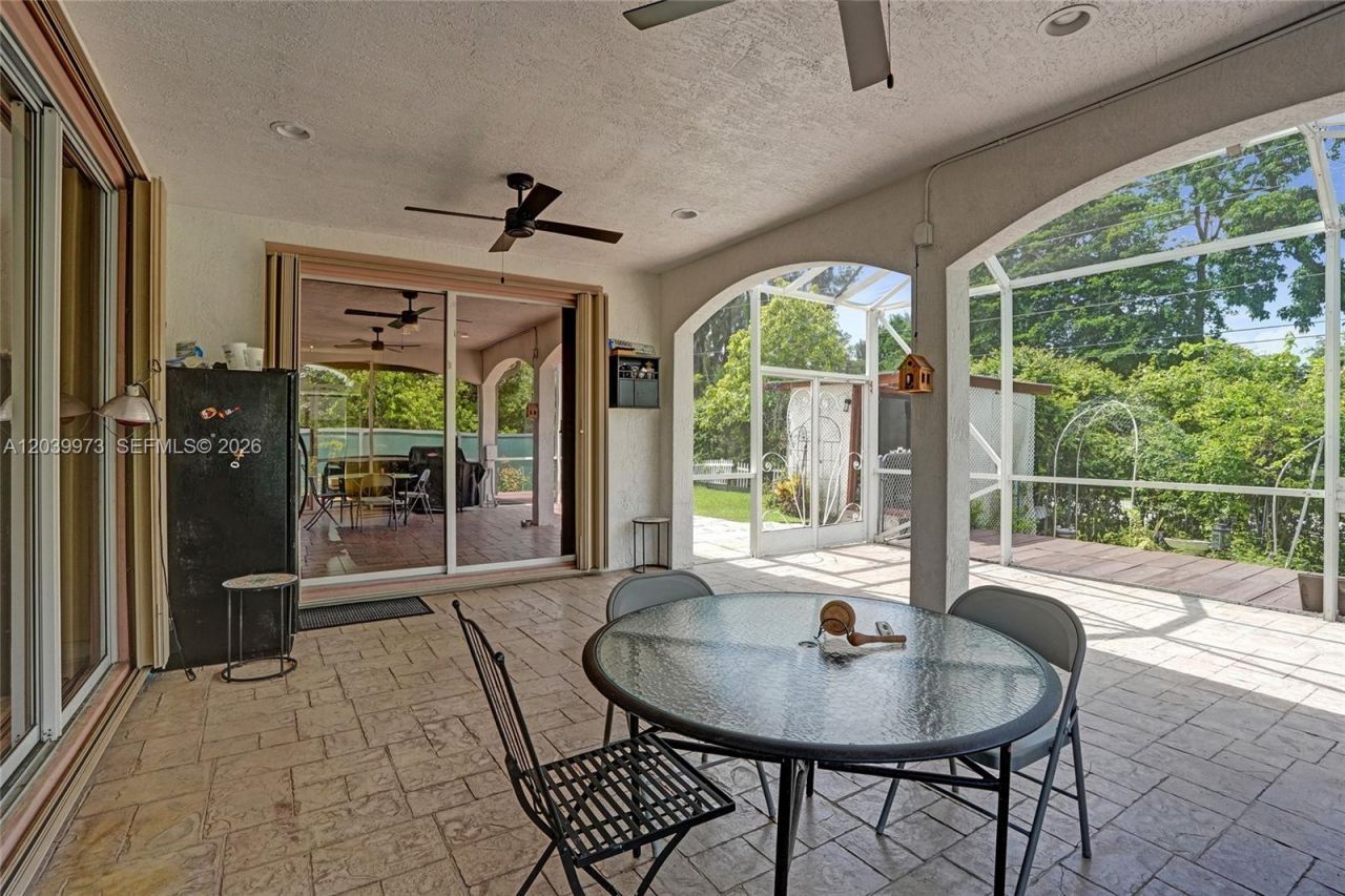 2151 NW 121st Ave, Plantation, FL 33323 Photo
