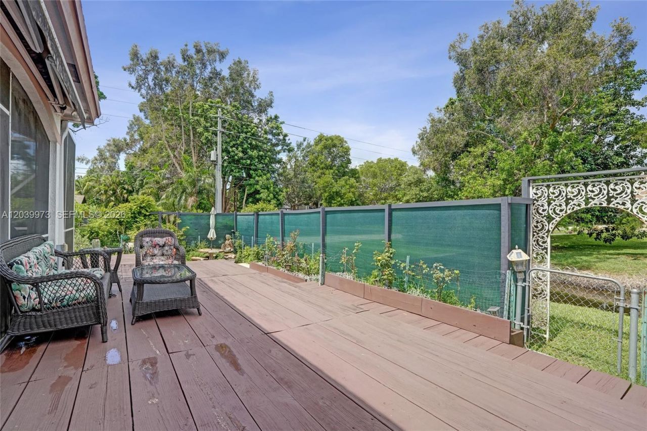 2151 NW 121st Ave , Plantation, FL 33323 Photo