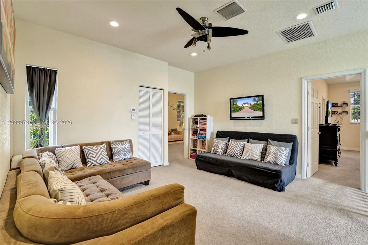 2151 NW 121st Ave , Plantation, FL 33323 Photo