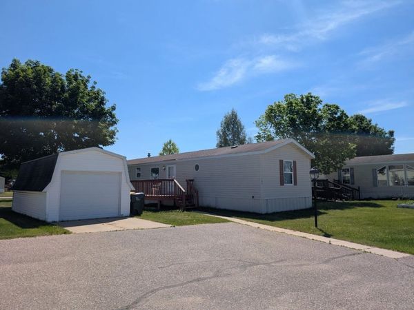 2701 E Main Street, Unit 142, Reedsburg, WI 53959