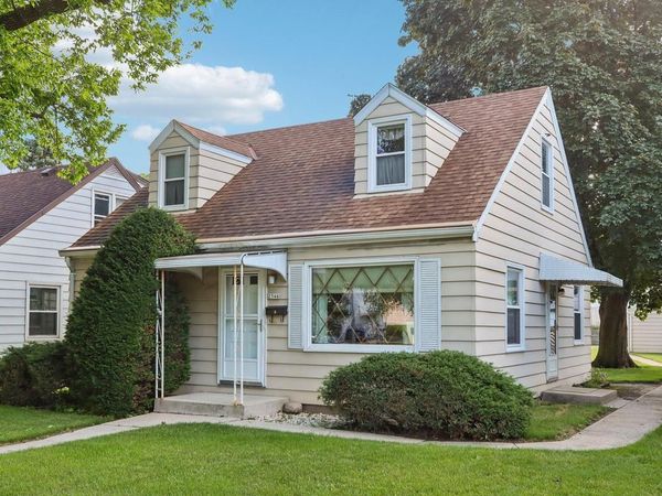 2546 S 99th STREET, West Allis, WI 53227