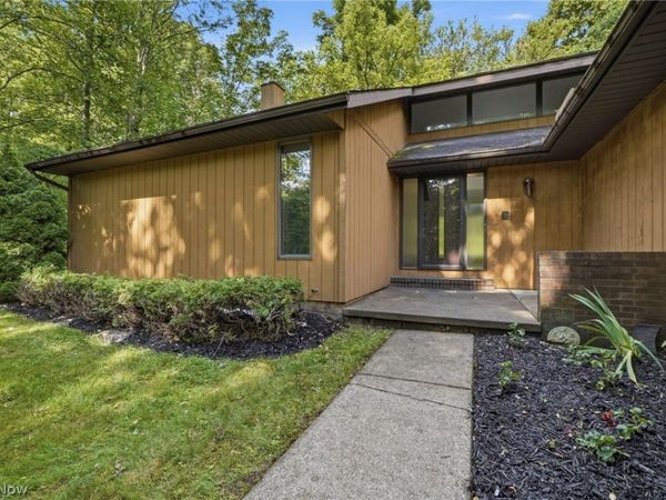 6294 Cheryl Place , Painesville, OH 44077
