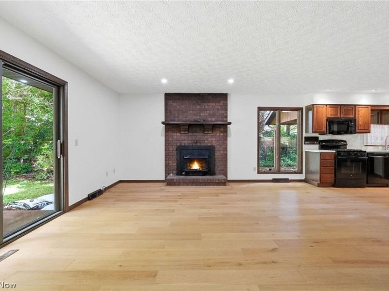 6294 Cheryl Place, Painesville, OH 44077 Photo 5
