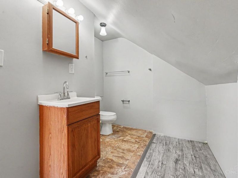 832 Enright Avenue, Cincinnati, OH 45205 Photo 8