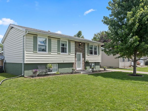 3548 W 30th Street, Davenport, IA 52804