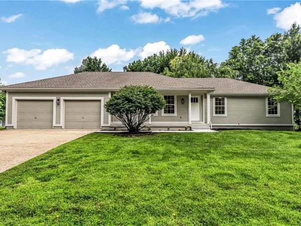701 Horseshoe Drive, Pleasant Hill, MO 64080