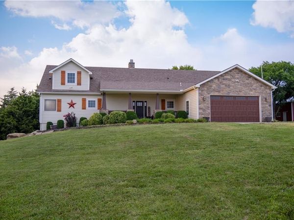 1028 N 600 Road, Baldwin City, KS 66006