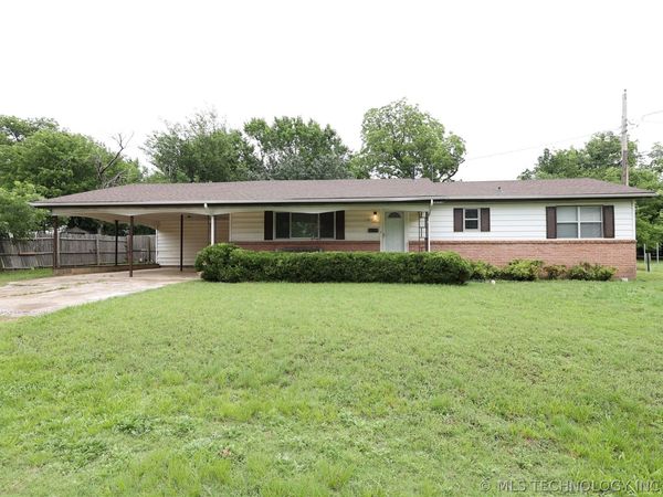1017 W 15th , Sulphur, OK 73086