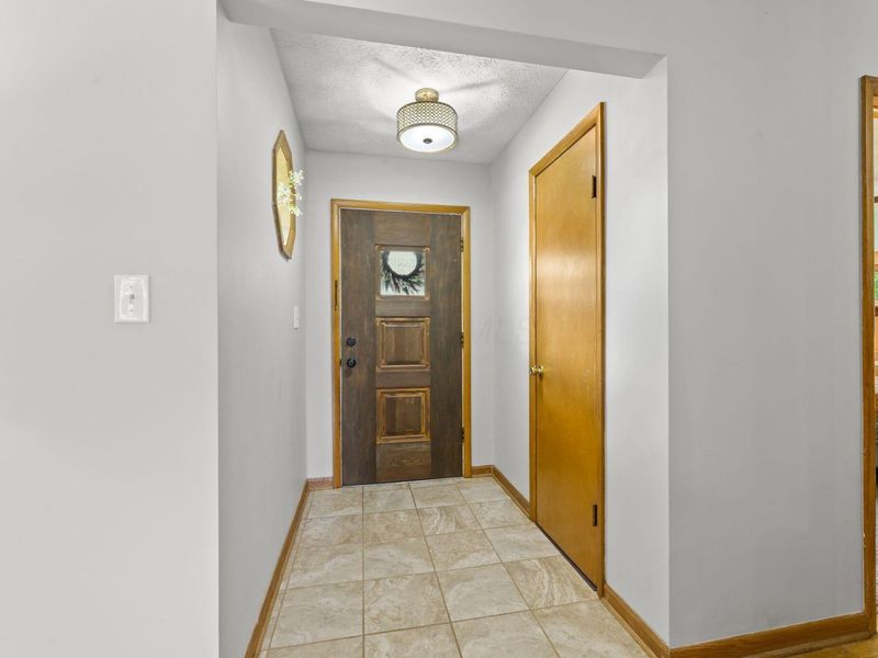 2654 Youngs Grove Road, Columbus, OH 43231 Photo 3