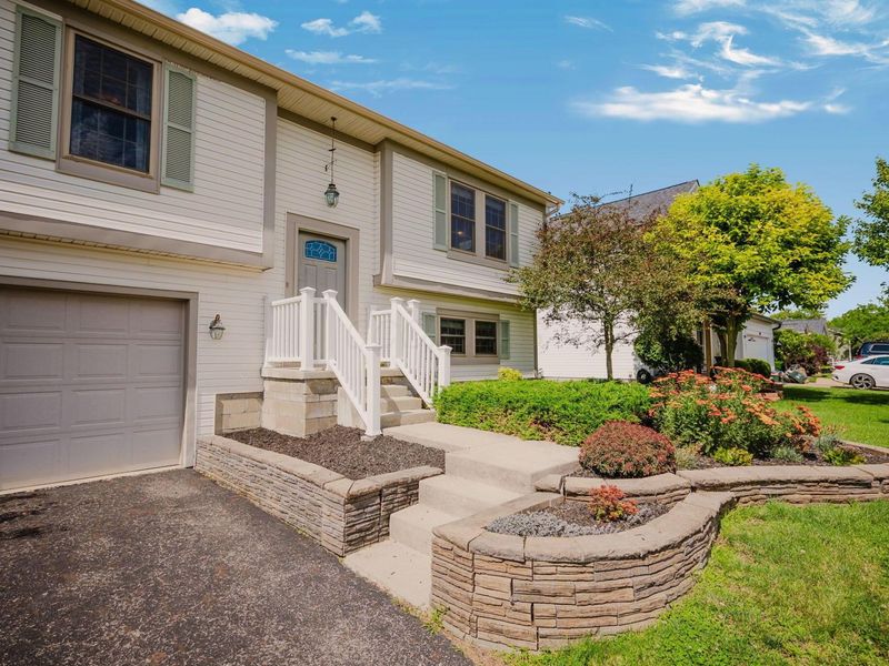230 Buckboard Lane, Plain City, OH 43064 Photo 3