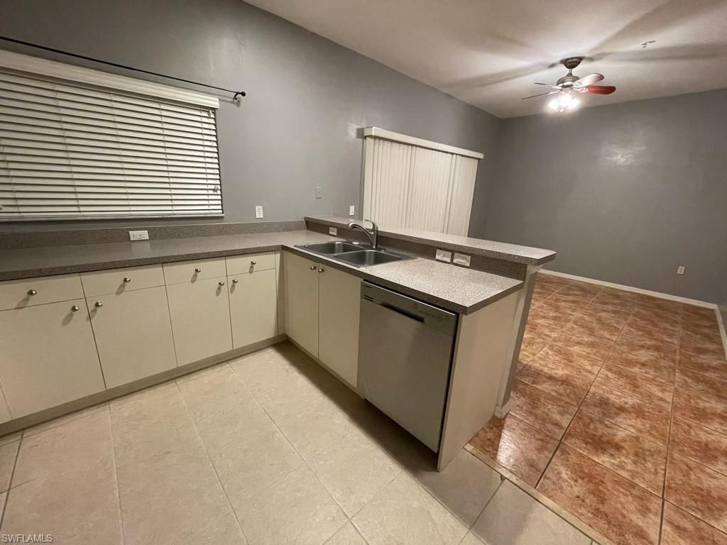 3265 Amanda Ln, Unit 7, Naples, FL 34109 Photo