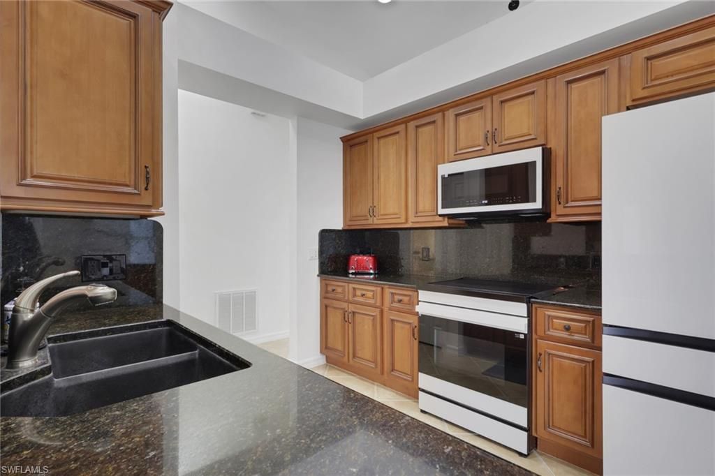 1330 11th St Sw, Naples, FL 34117 Photo