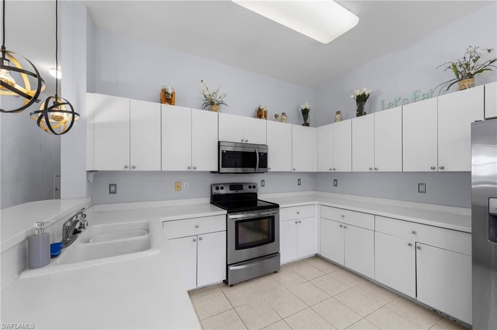 2727 Blue Cypress Lake Ct, Cape Coral, FL 33909 Photo