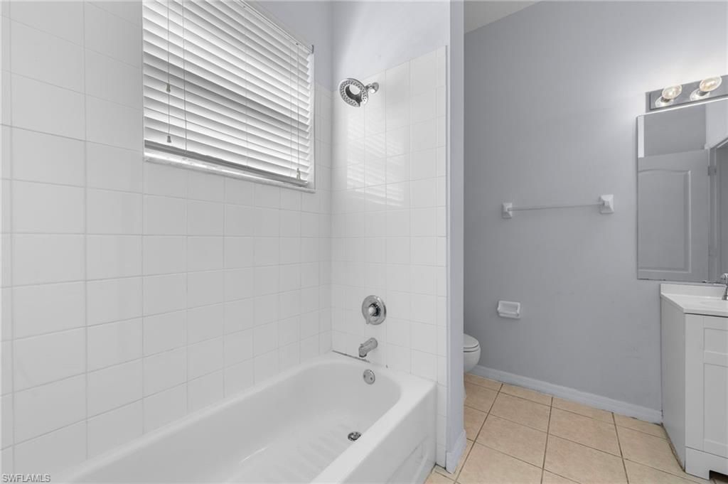 2727 Blue Cypress Lake Ct, Cape Coral, FL 33909 Photo