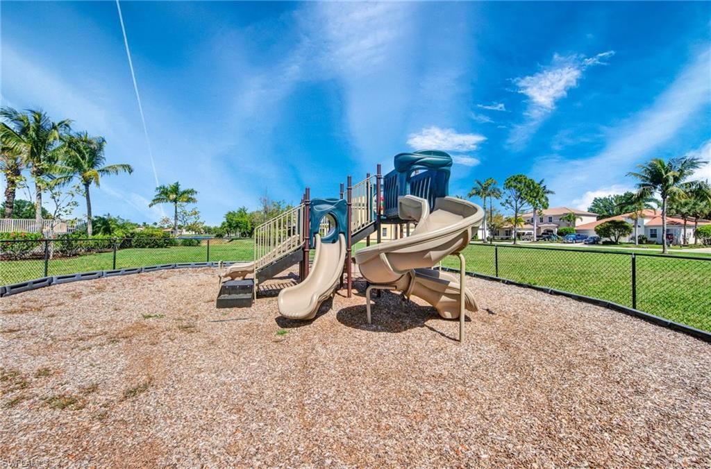 2727 Blue Cypress Lake Ct, Cape Coral, FL 33909 Photo