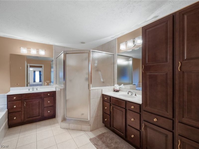 477 Cranleigh Court, Richmond Heights, OH 44143 Photo 18