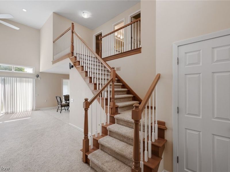 477 Cranleigh Court, Richmond Heights, OH 44143 Photo 3