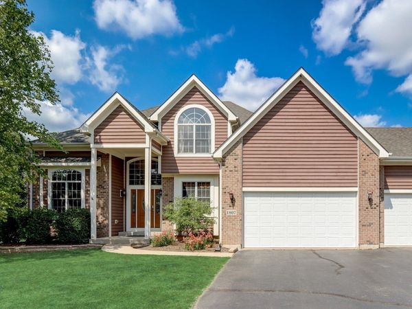 1807 Ballina Lane , McHenry, IL 60050