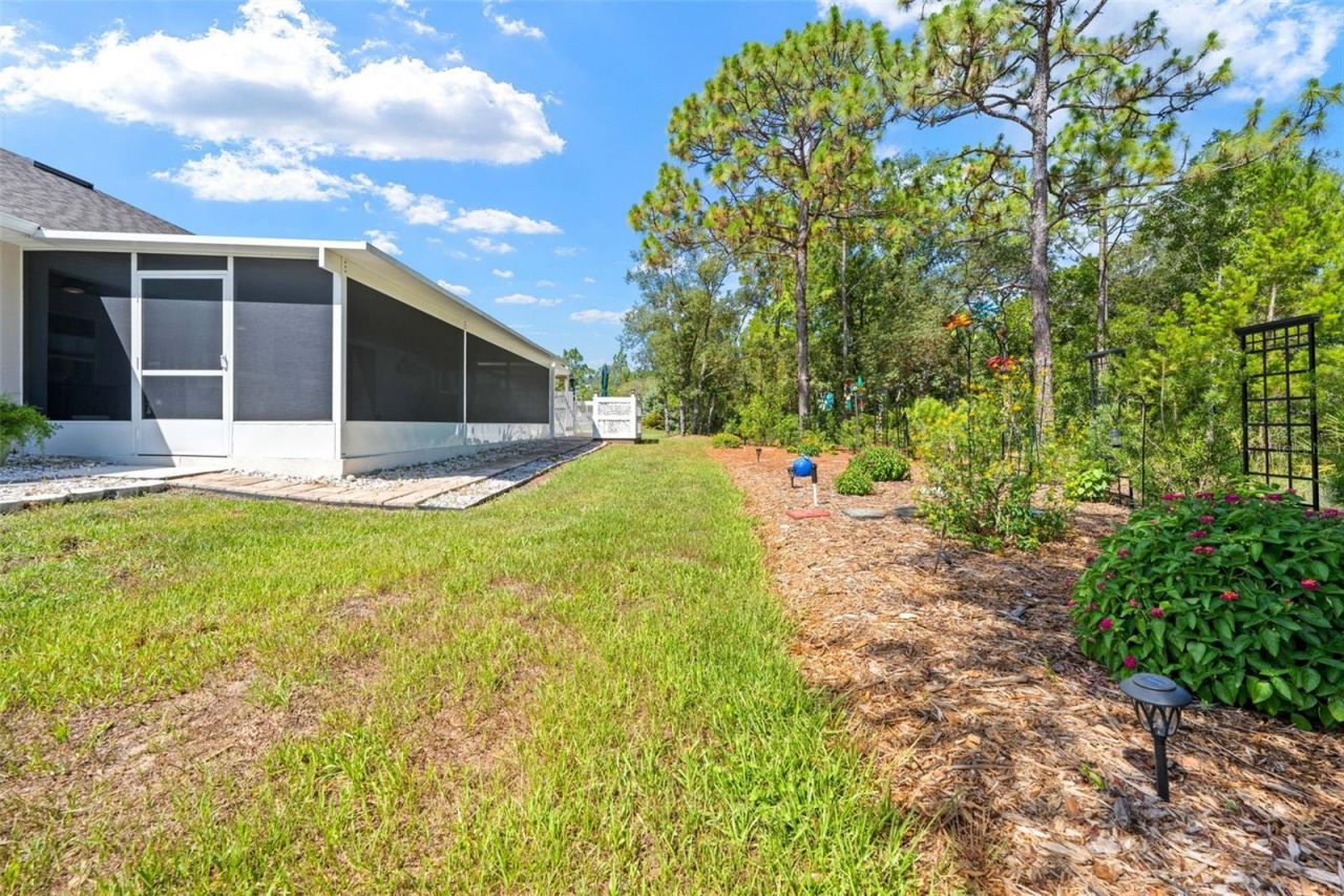 8 Dahlia Circle S, Homosassa, FL 34446 Photo