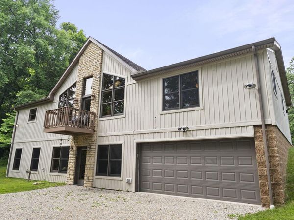 1825 Chickasaw Lane , Sugar Grove, OH 43155