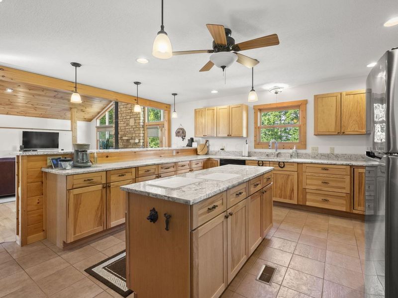 1825 Chickasaw Lane, Sugar Grove, OH 43155 Photo 8