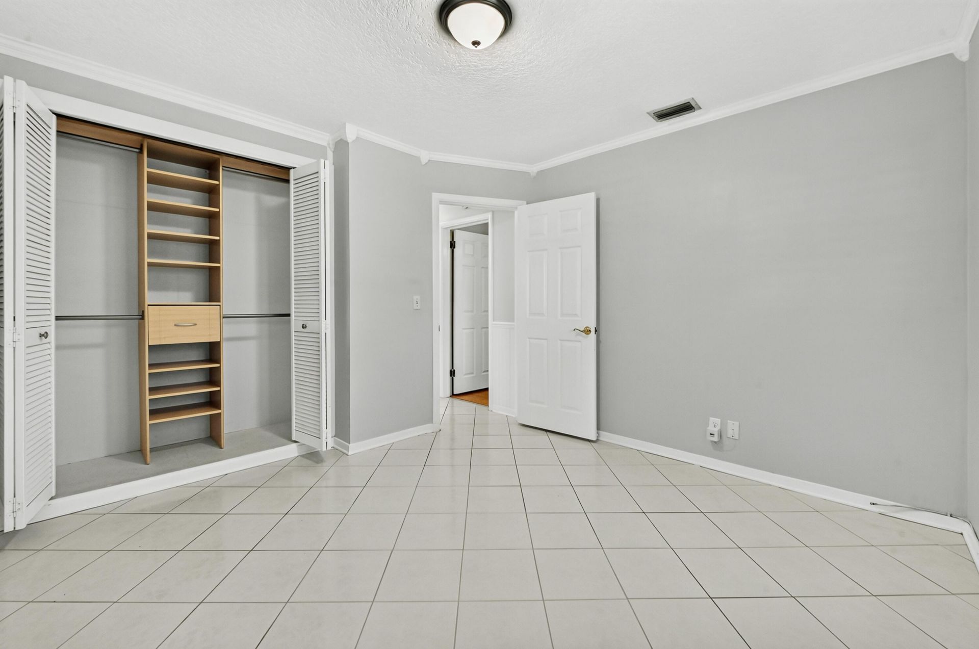 313 Poe Drive, Palm Springs, FL 33461 Photo