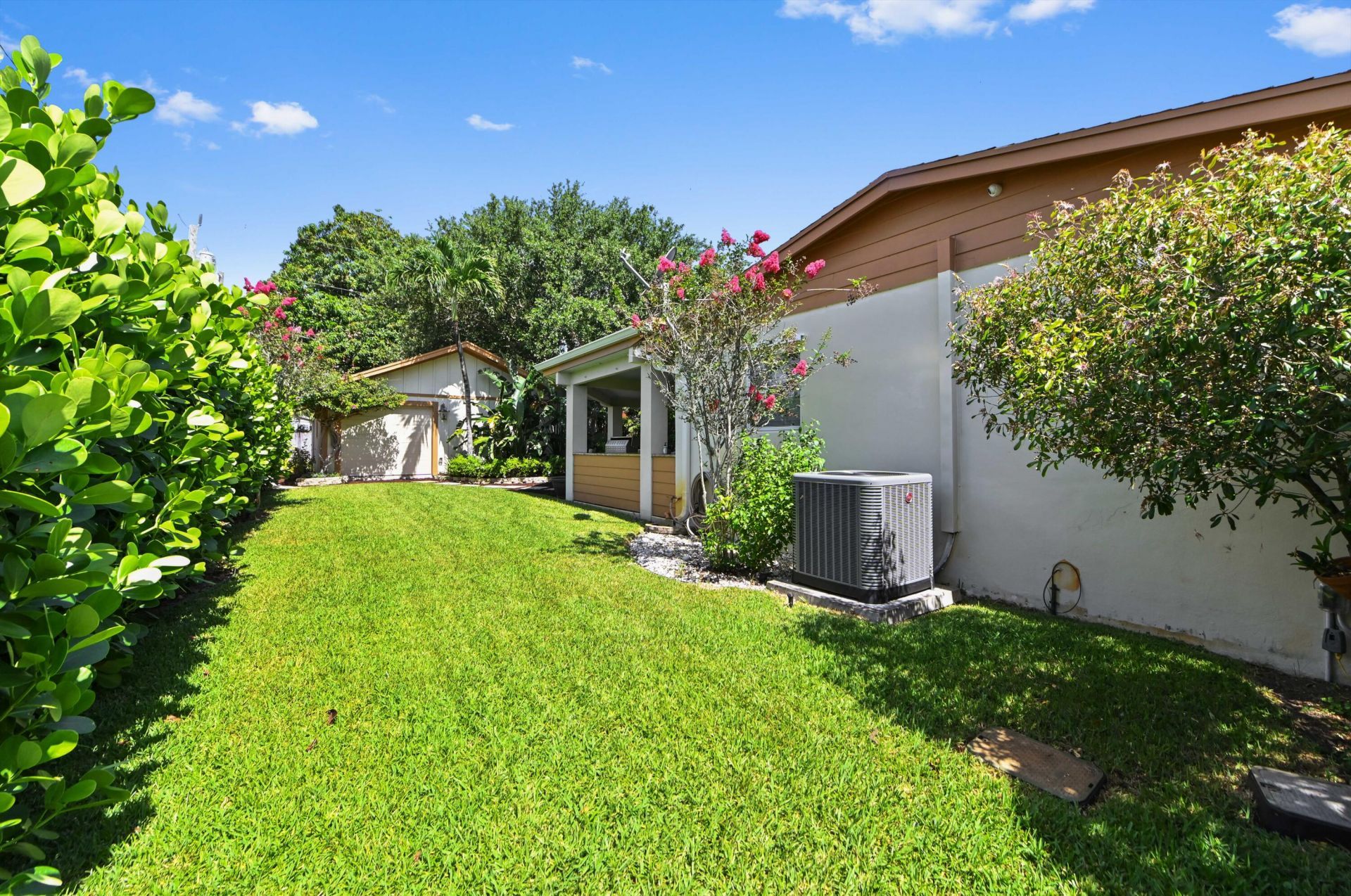 313 Poe Drive, Palm Springs, FL 33461 Photo