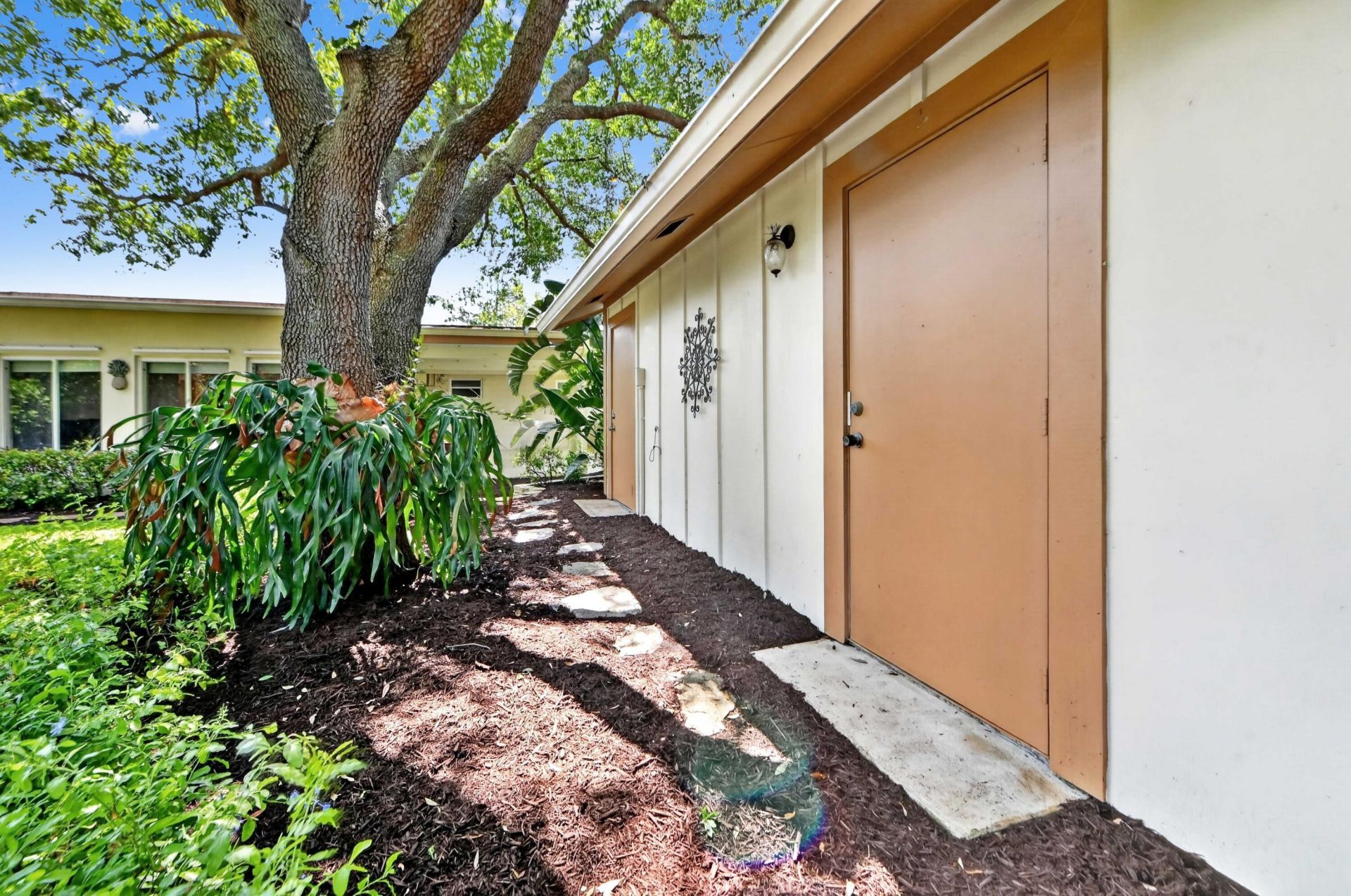313 Poe Drive, Palm Springs, FL 33461 Photo