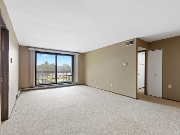 3609 N Tucker PLACE, Unit 205, Milwaukee, WI 53222