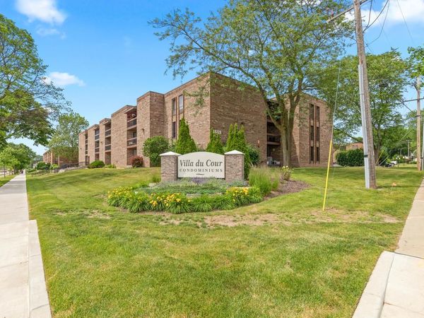 3609 N Tucker PLACE, Unit 205, Milwaukee, WI 53222