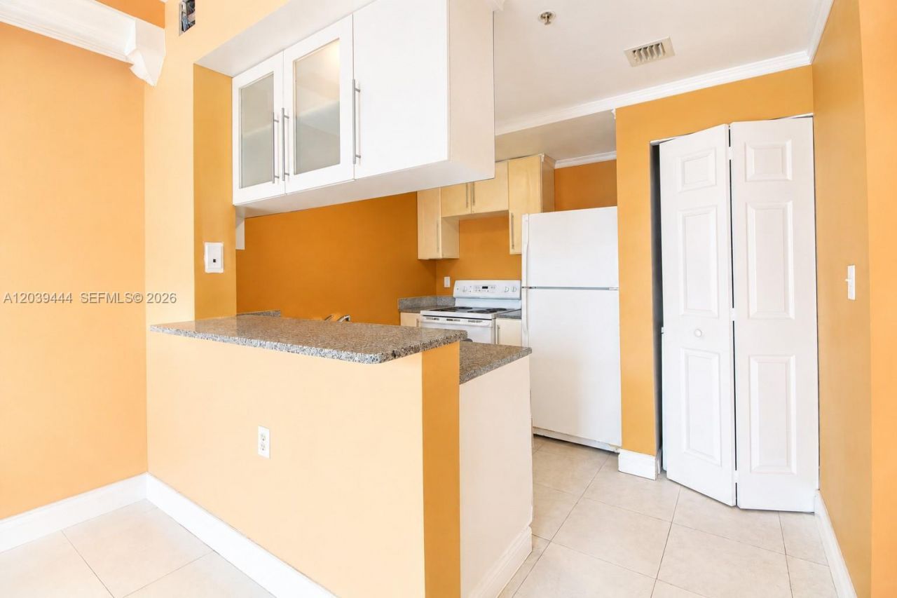 275 NE 18th St , Unit 504, Miami, FL 33132 Photo
