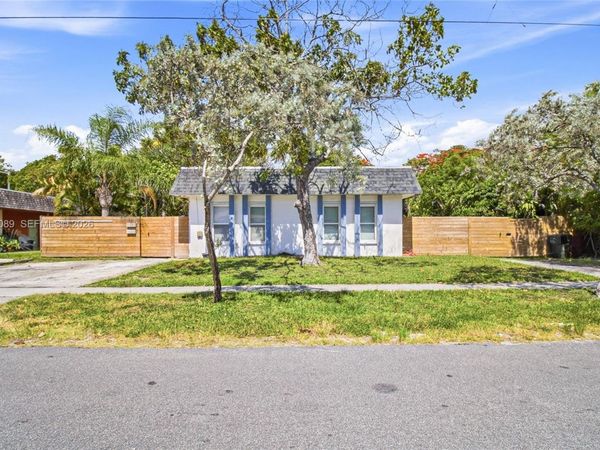 610 SW 2nd Ave , Unit 1, Dania Beach, FL 33004