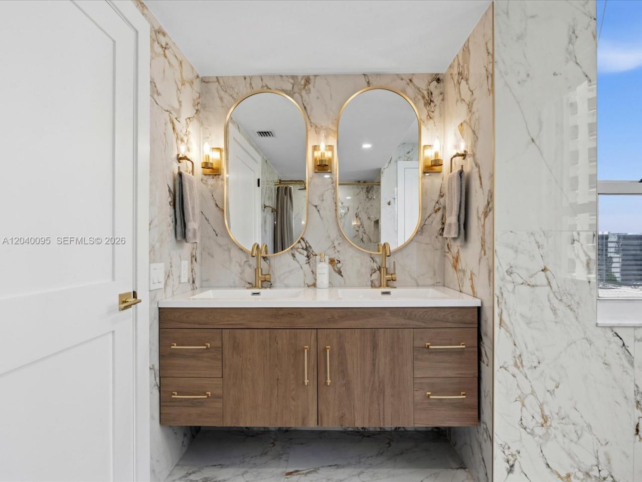 701 Brickell Key Blvd , Unit 1903, Miami, FL 33131 Photo