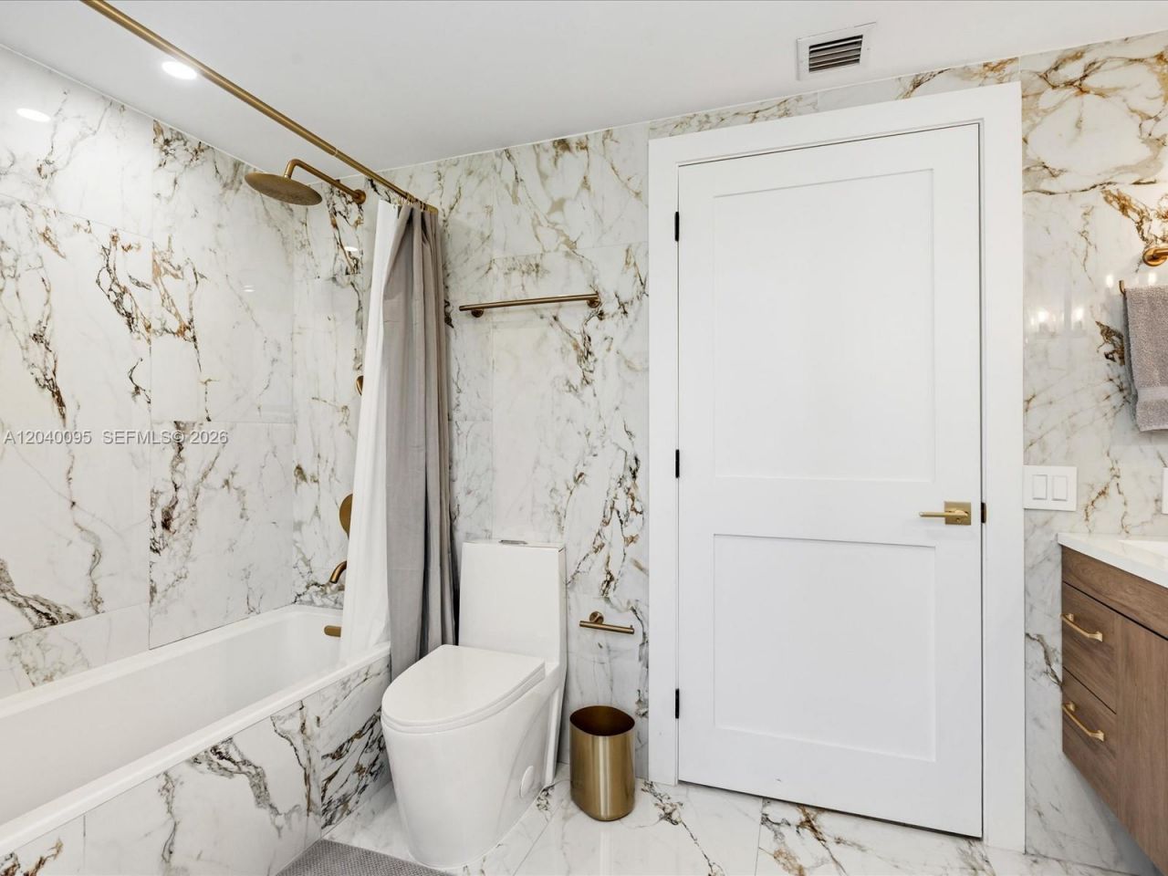 701 Brickell Key Blvd , Unit 1903, Miami, FL 33131 Photo