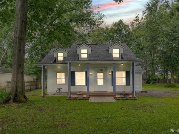 27769 Gilbert Drive, Warren, MI 48093