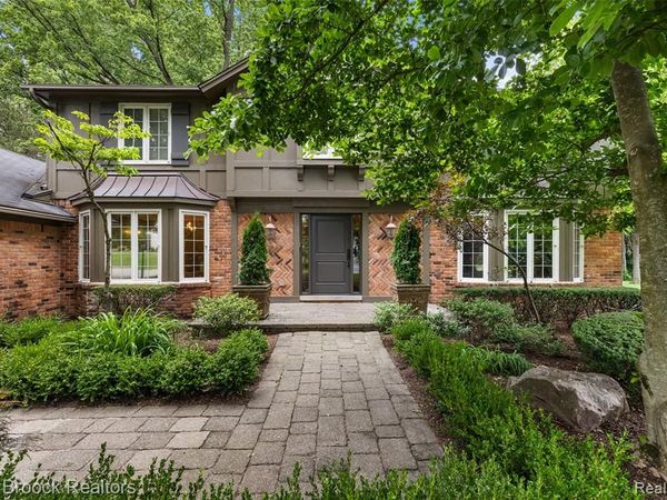 4627 Sunningdale Drive , Bloomfield Twp, MI 48302